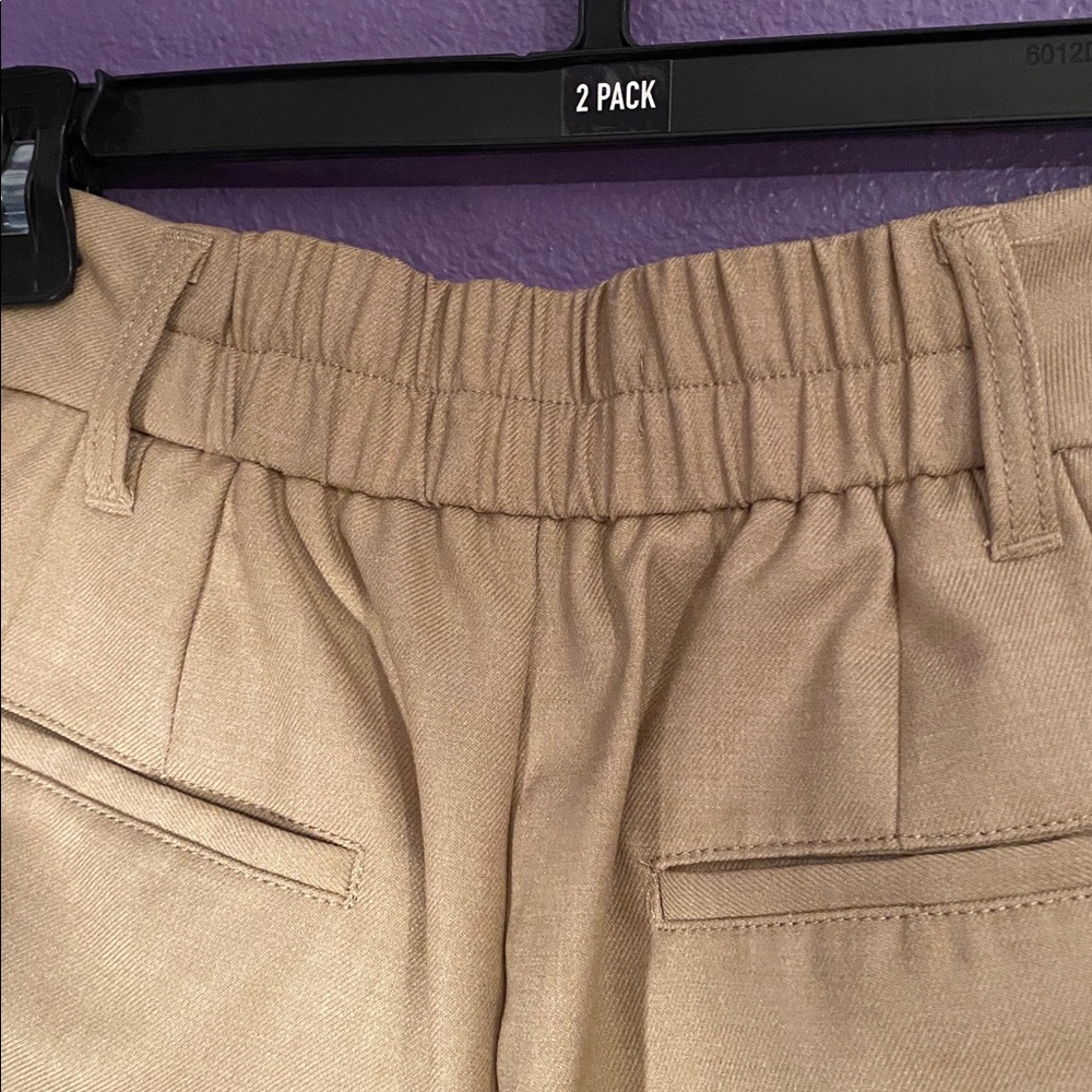 Urban Outfitters Kennedy Khaki Pleated Shorts - Picture 5 of 10